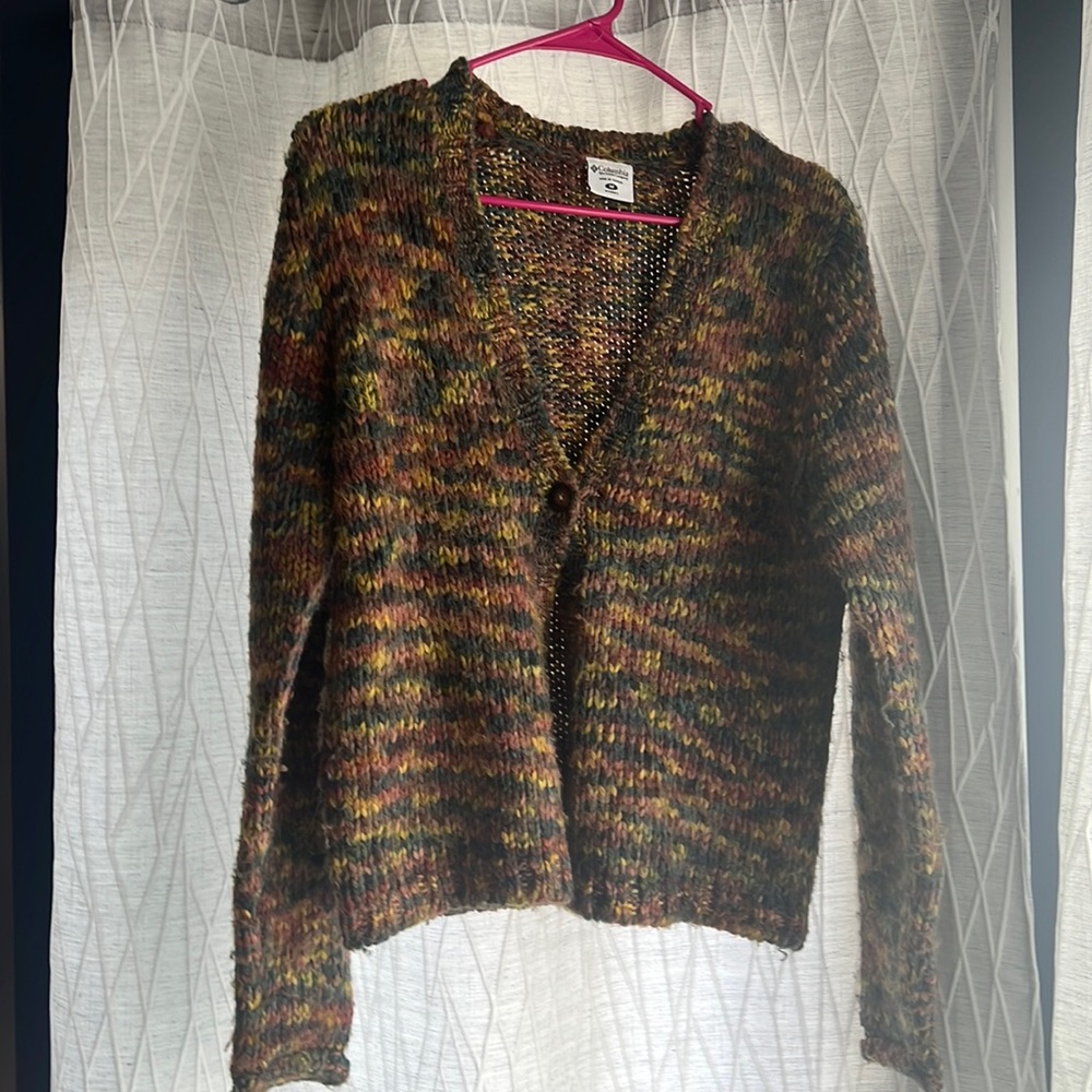 Columbia wool and acrylic one button sweater
